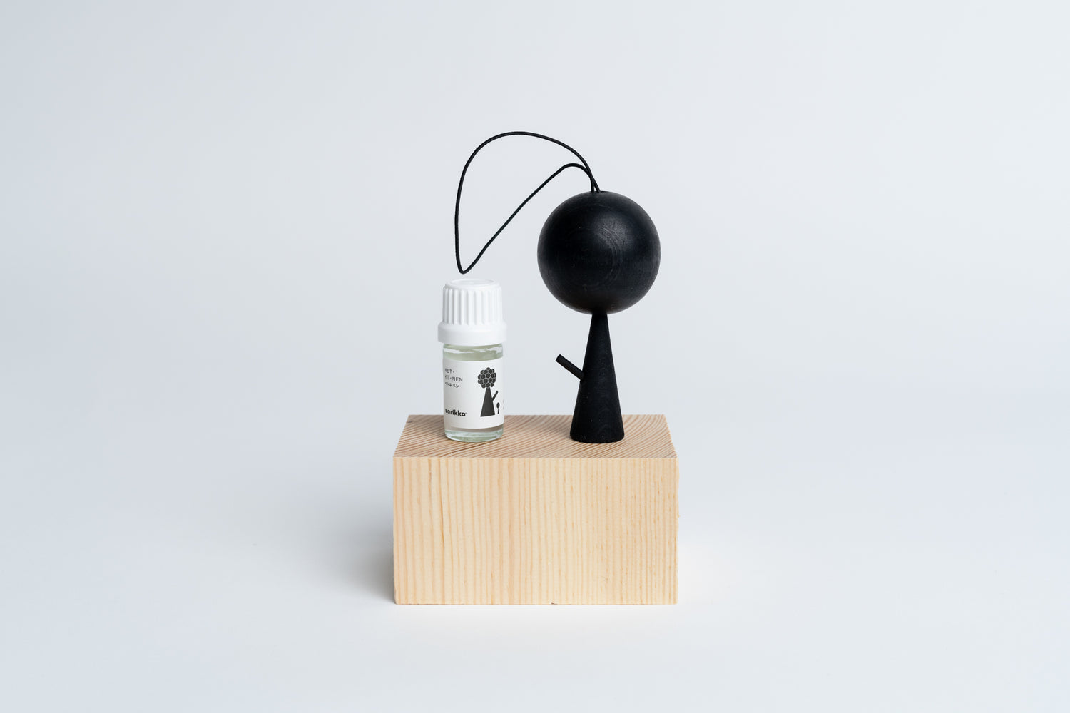 Pine Scent Tree, Black