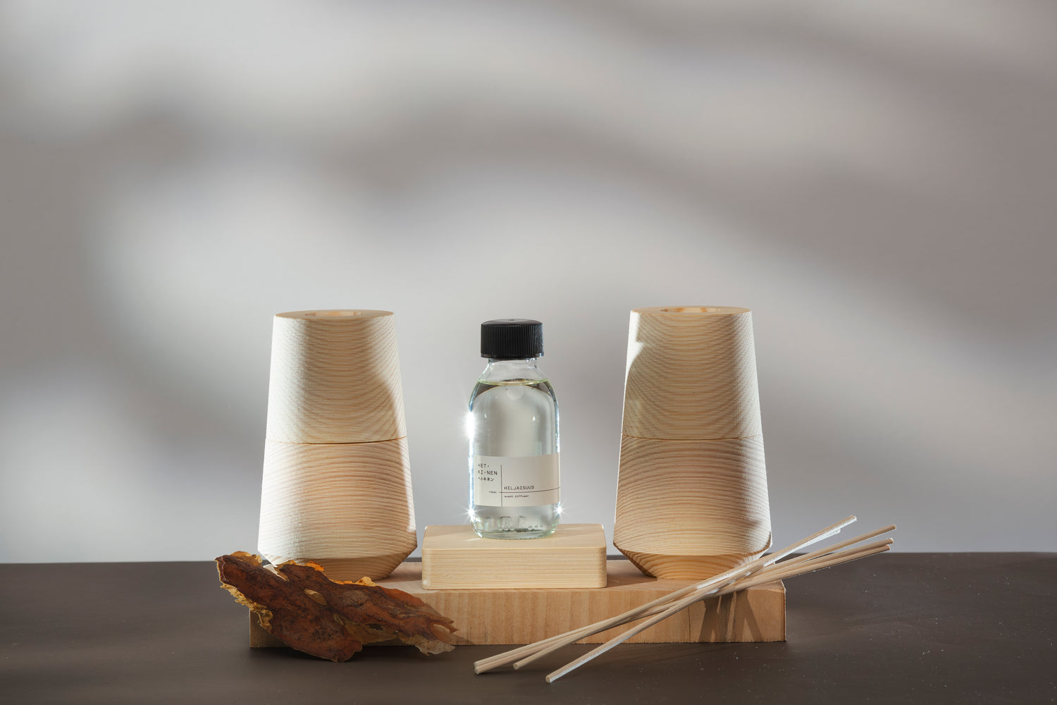 pine diffuser vessel + hiljaisuus fragrance 100ml