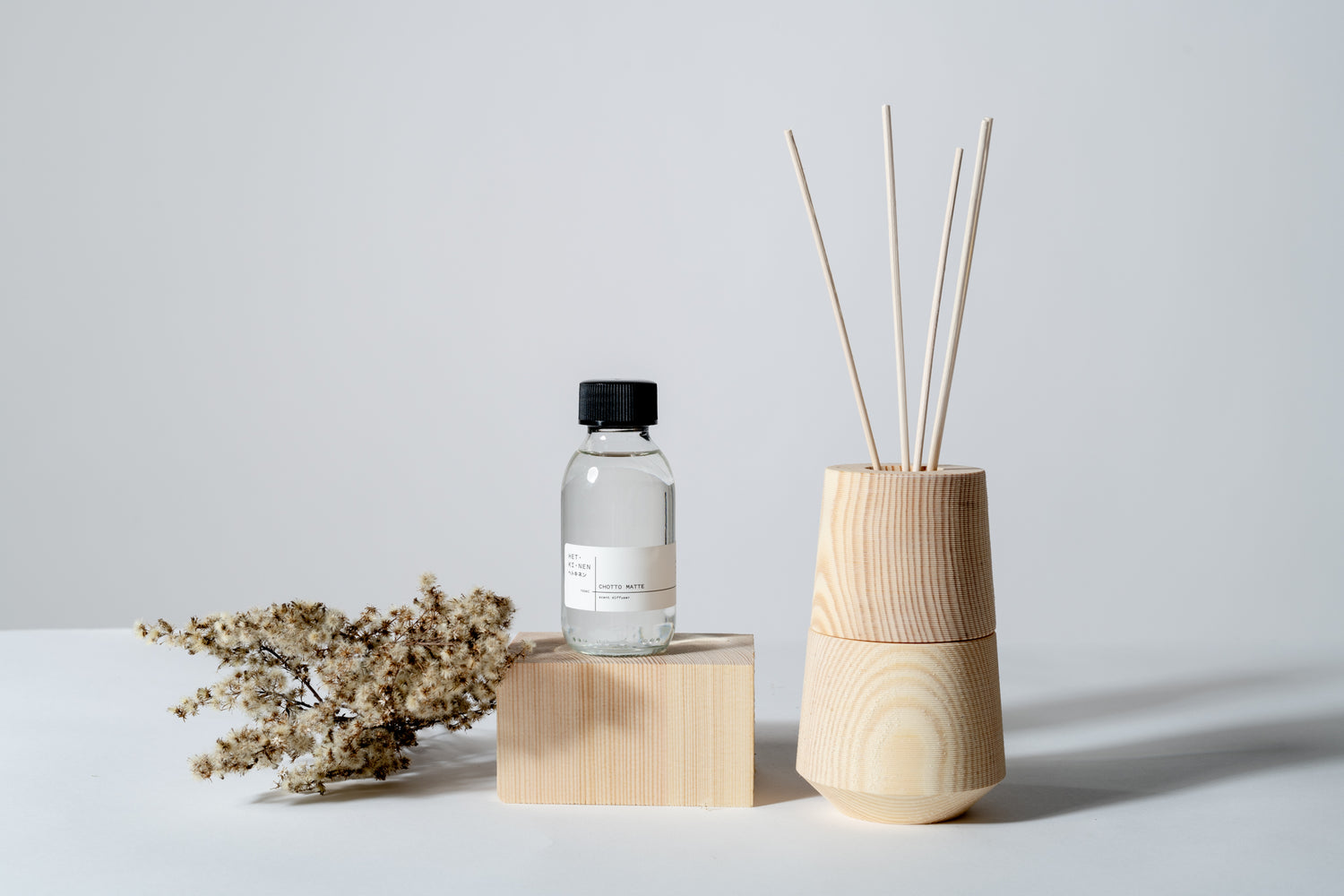 pine diffuser vessel + chotto matte fragrance 100ml
